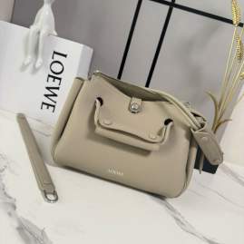 Picture of Loewe Handbags _SKUfw239897471fw
